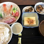 やま - ４品盛り刺身定食
