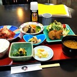 Wadaidokoro Hana - サービス定食