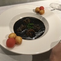 CINA New Modern Chinese - 海老の黒チリソース　イカスミと豆板醤のソース