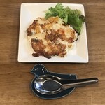 自家製燻製ポテトサラダの鉄板焼き
