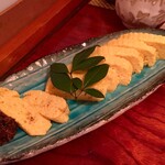 小次郎寿司 - 玉子焼き