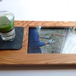 ラ メゾン ドゥ グラシアニ - 瀬戸内産のイワシと鶏、白ワイン、エシャロットのムース 魚で取ったコンソメ 刻んだイワシのマリネを加えた淡路・フレッシュグループの菜の花のスープ