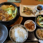 Nikkan Shokusai Hata Bou - 海鮮チゲ定食