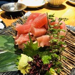 よね蔵 - 山盛りマグロぶつ