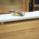 東麻布 天本 - 関西空港で獲れたこはだ