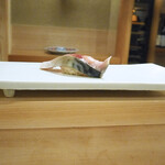 東麻布 天本 - 鯖の握り