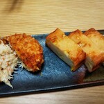 しんぽ - カニクリームコロッケ(左）とサツマ揚げ（右）