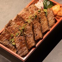 6️⃣熟成上焼肉弁当