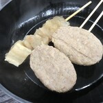 資さんうどん - おでん、牛スジとハンバーグ