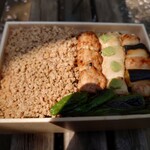 ももふく - ももふく鳥重　テイクアウト\900(20-04)