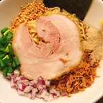 フスマにかけろ 中崎壱丁 中崎商店會1-6-18号ラーメン - 