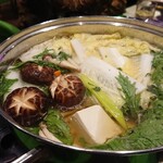 KOIKI Eatery - 1912_KOIKI Eatery_クエ鍋コース＠550,000Rp_やっぱり鍋はテンションあがりますよね。野菜も美味しいし！