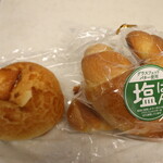 パン焼き小屋 モルバン - 料理写真:塩パン他