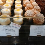 パティスリー オー フィル ドゥ ジュール - ショーケース