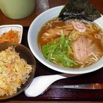中華食堂ゆきむら - 料理写真:半チャーラーメンランチ 979円