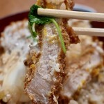 花蔵 - カツ丼（800円）
