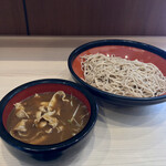 そばの神田 東一屋 - ツケジルビンボー！　
      カレーつけ汁そば＋肉！