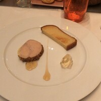Benoit Alain Ducasse - フォアグラコンフィ パンデピス風味ゲヴュルツトラミネールのジュレ