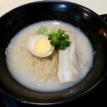 Ramen Ando Ippaiya Banshou - 鶏白湯スープの(トリュフ塩使用)塩らーめん