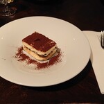 シクスバイオリエンタルホテル - ティラミス。