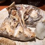 めしの助 - 真鯛かぶと塩焼き