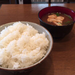 とんかつ 花月 - 定食の御飯、味噌汁