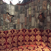 銀座うかい亭 - 変わっていなかったソファと壁