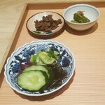 肉屋 田中 - 香の物、牛しぐれ、伏見唐辛子