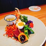 凪晴食堂 - いろんな物がいっぱいの前菜盛り合わせ