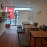 ケバブカフェ ZUCCA - テーブル席