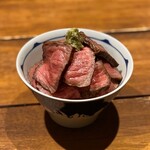 Niku yama - 肉山特製ローストビーフ丼