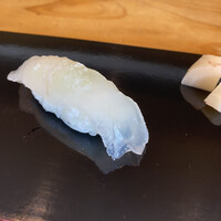 いわ志 本店 - 白身なんだっけ？もー忘れた！笑ひらめ？