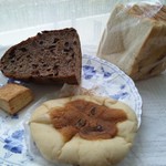 AOSAN - 角食（２５０円）ピケ（１２０円）ノワカランツ１／４（２８０円）マロン（１８０円）