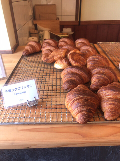 ターブルヒュッテ Table Hutte 旧店名 ローカルベンチ 滋野 パン 食べログ