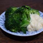 朝めし酒場 ナニコレ食堂 - ブロッコリーマヨ