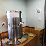 高橋うどん - お出汁のタンク