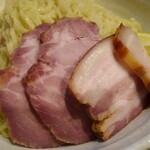 櫻井中華そば店 - チャーシューたっぷり