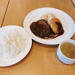 ガスト - 月曜日の日替わりランチ（ハンバーグデミグラスソース&コロッケ）    税抜499円