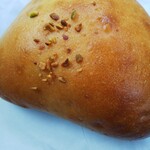 メゾン ムラタ - ピスタチオのクリームパン、クリームもグリーンだよ～