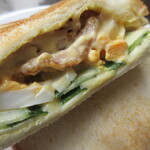 三日月 - ジューシーな鶏カツとゆで卵いっぱいのタルタル