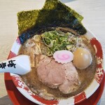 熟成豚骨ラーメン 一番軒 - 贅沢 黒豚骨 864円