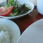 亀楽亭 - ライスorサラダ