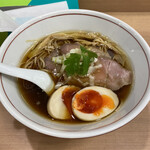 麺処 ながい - 味玉らぁ麺(900円)
