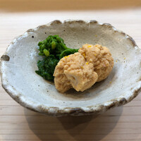 松寿司 - 立派な鮃の子と菜の花
                    絶妙な火入れの鮃の子を楽しむ…