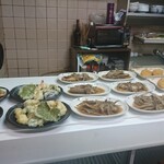 伊勢屋酒店 - 一品部隊。