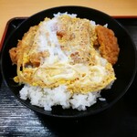 大衆食堂 半田屋 - かつ丼　398円