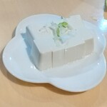 台湾料理 百味鮮 - 鍋の具の追加 『 豆腐 』