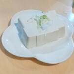 台湾料理 百味鮮 - 鍋の具の追加 『 豆腐 』