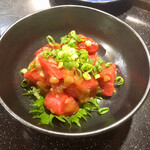 三酉屋 - まぐろ酒盗和え605円