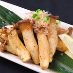 Fried king king kingfish in butter soy sauce